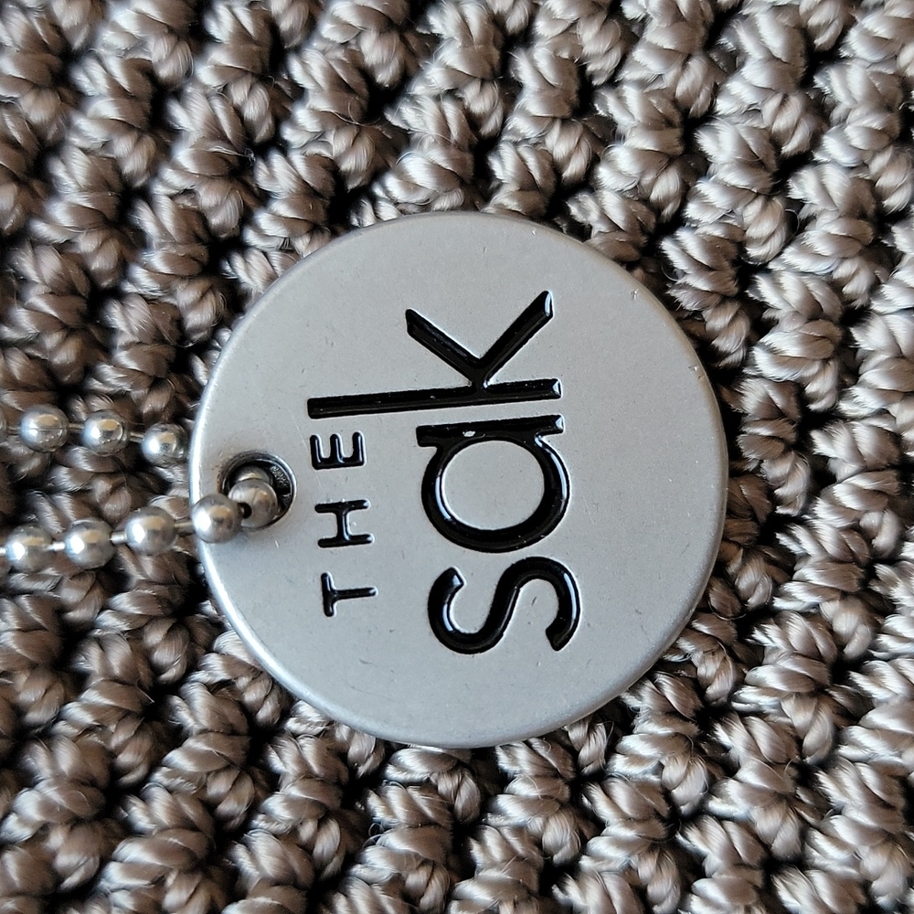 THE Sak Tan Purse